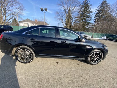 2018 Ford Taurus SEL