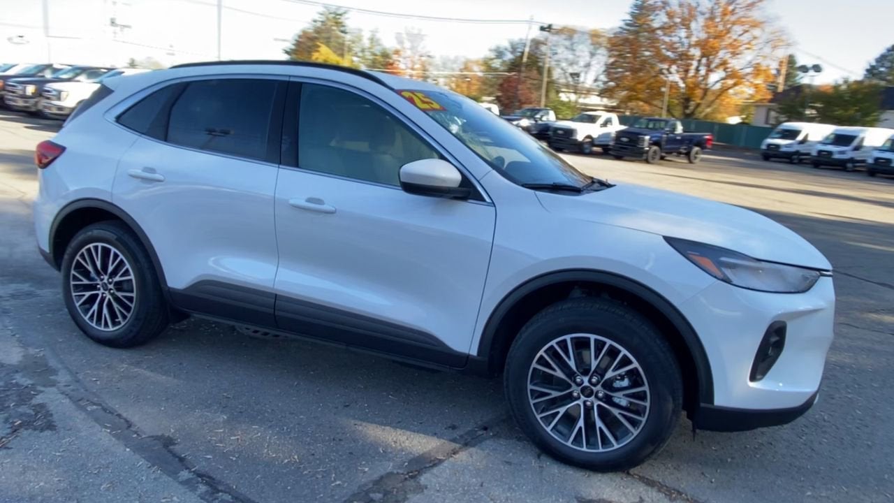2025 Ford Escape PHEV