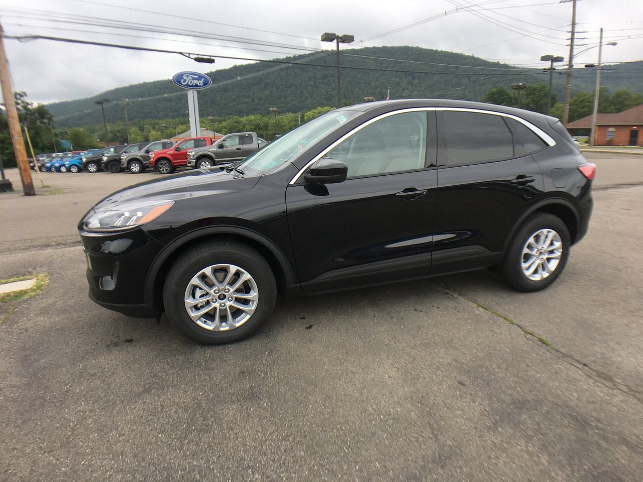 2020 Ford Escape SE