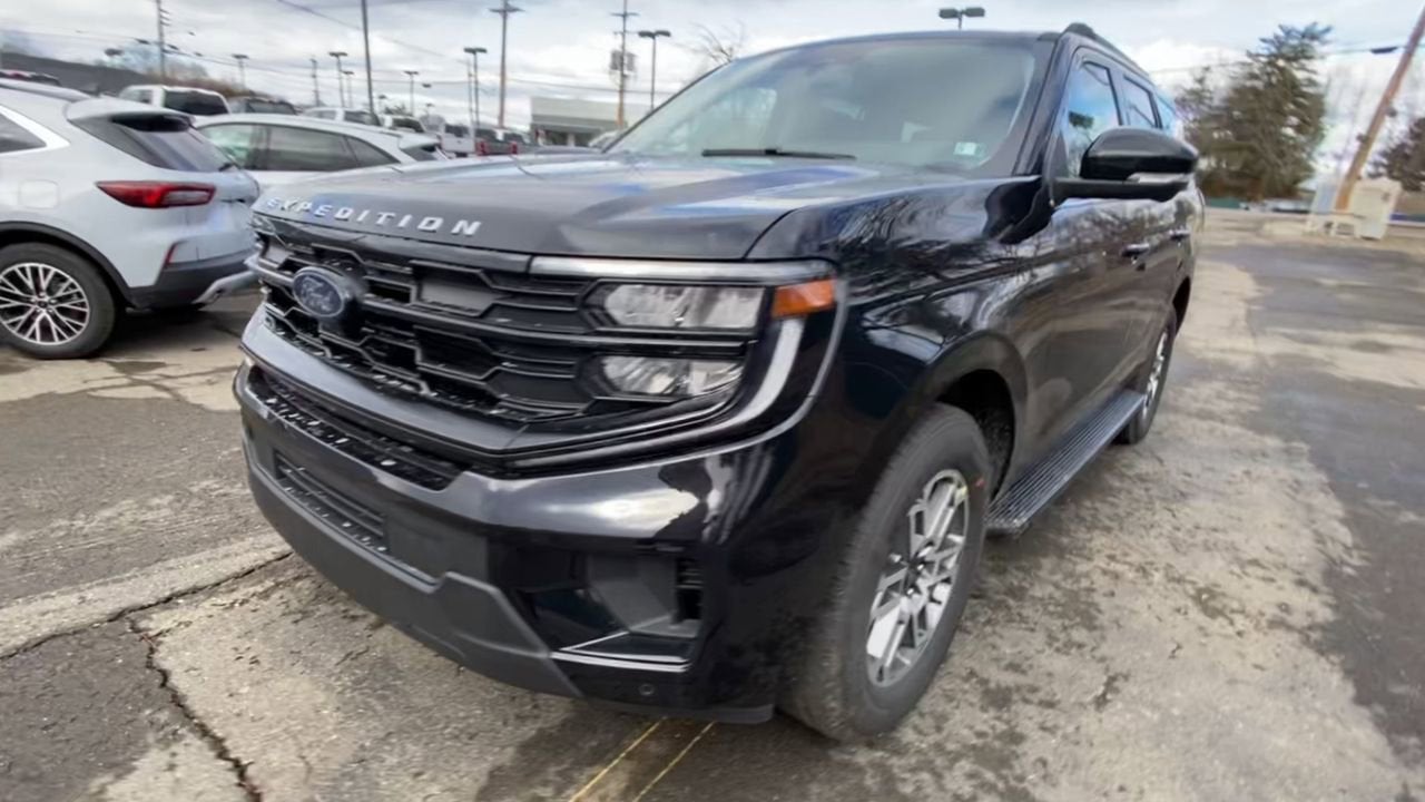 2026 Ford Expedition Active