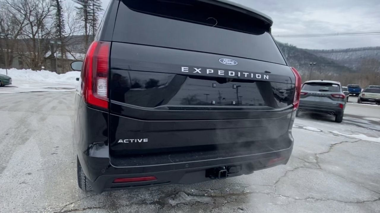 2026 Ford Expedition Active