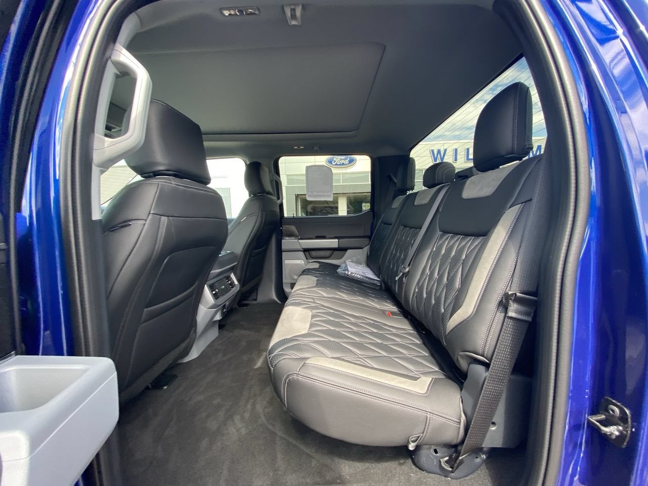 2026 Ford Super Duty F-250 SRW Black Widow XLT