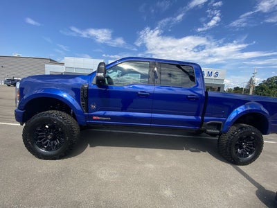 2026 Ford Super Duty F-250 SRW Black Widow XLT
