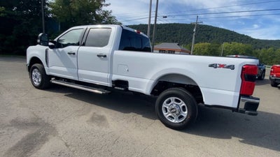 2026 Ford Super Duty F-350 SRW XLT