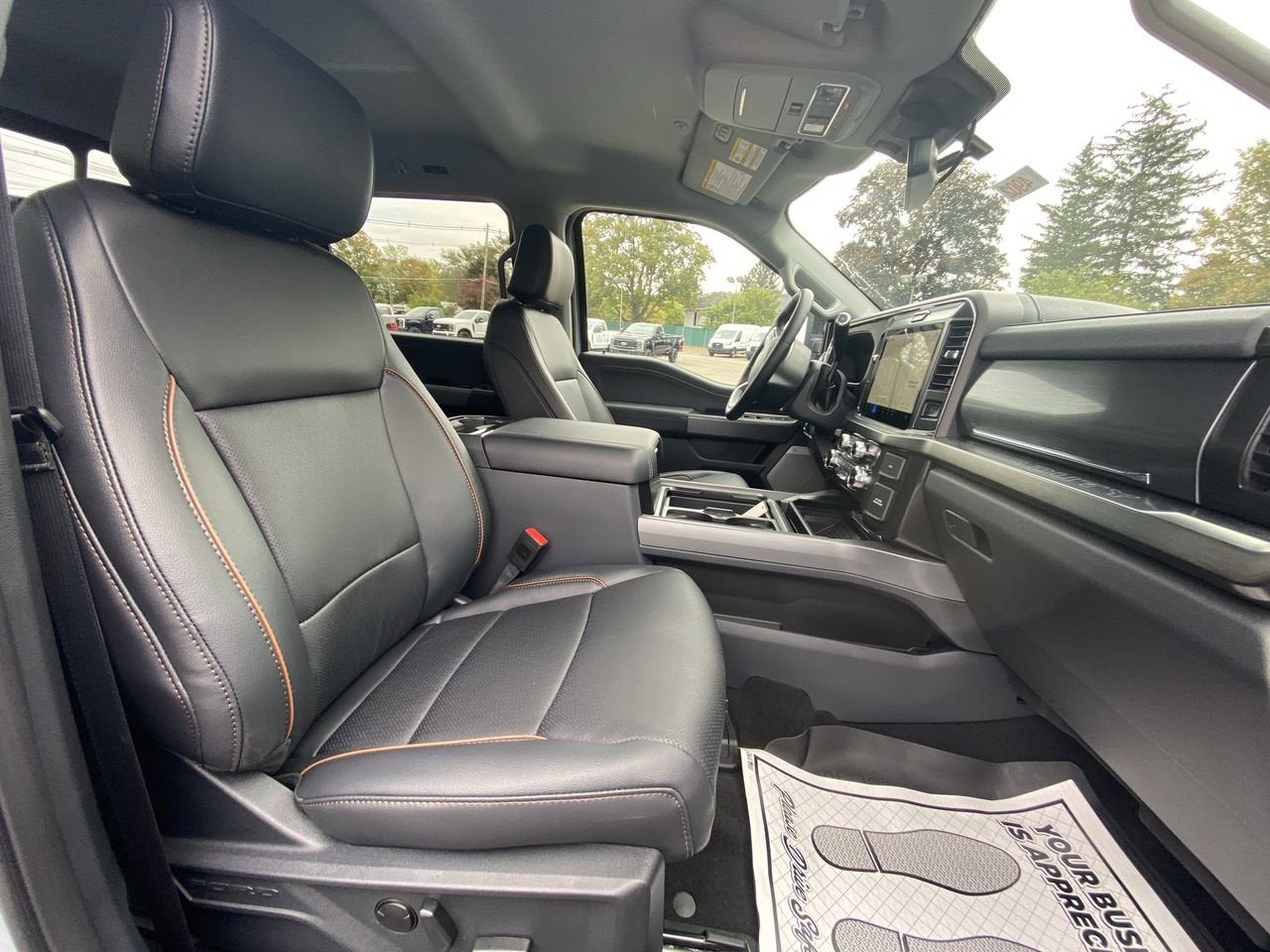 2026 Ford Super Duty F-350 SRW LARIAT