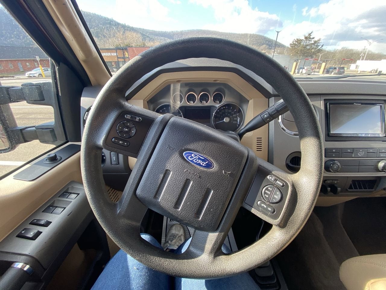 2016 Ford Super Duty F-350 SRW XLT