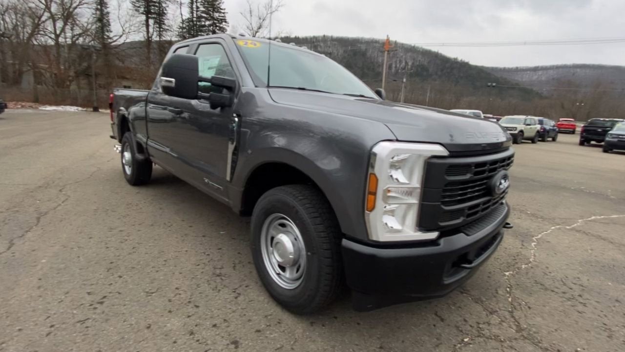 2024 Ford Super Duty F-350 SRW XL
