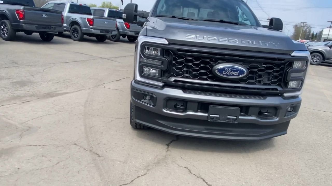 2026 Ford Super Duty F-350 SRW Base