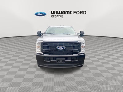2027 Ford Super Duty F-350 SRW XL