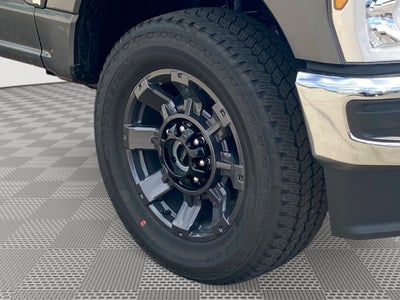 2027 Ford Super Duty F-350 SRW XLT