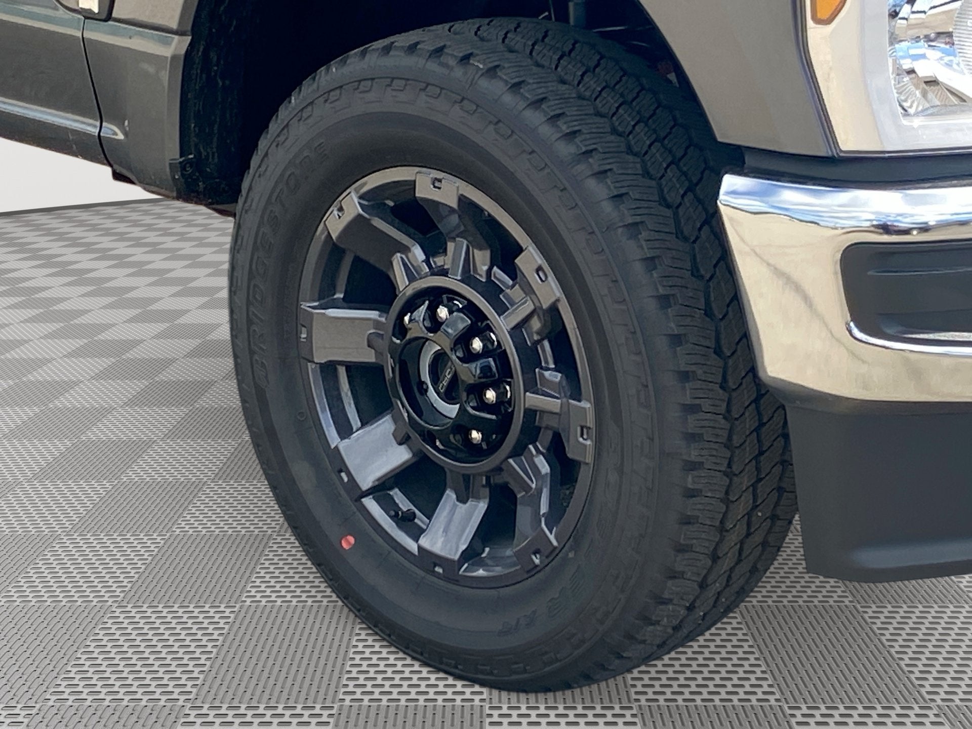 2027 Ford Super Duty F-350 SRW XLT
