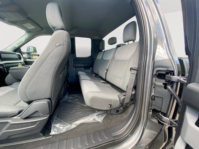 2027 Ford Super Duty F-350 SRW XLT
