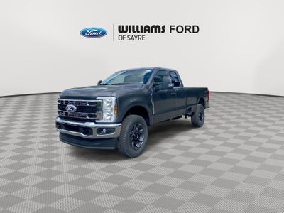 2027 Ford Super Duty F-350 SRW XLT