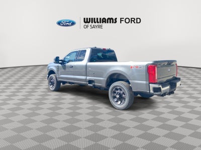 2027 Ford Super Duty F-350 SRW XLT