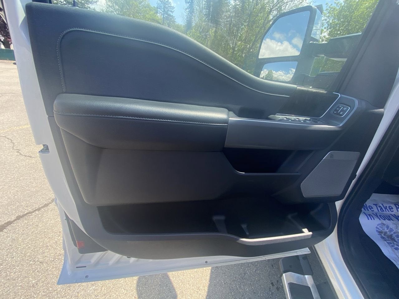 2024 Ford Super Duty F-350 SRW LARIAT
