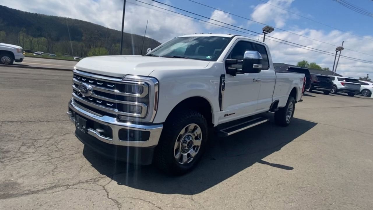 2024 Ford Super Duty F-350 SRW LARIAT
