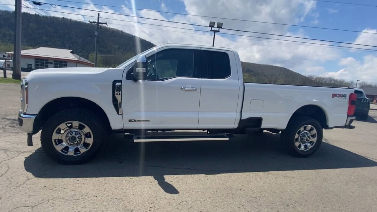 2024 Ford Super Duty F-350 SRW LARIAT