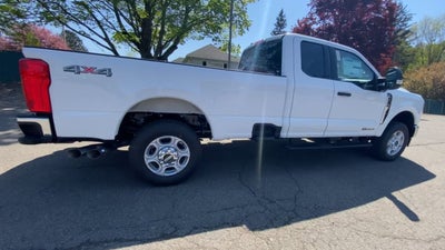 2026 Ford Super Duty F-350 SRW XLT