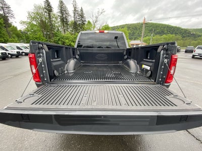 2022 Ford F-150 Base