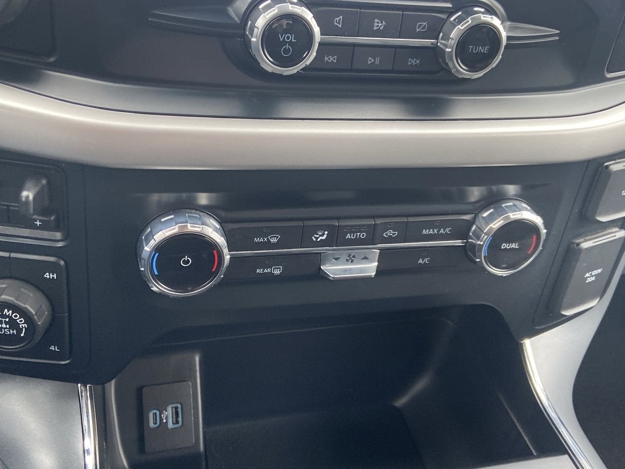 2022 Ford F-150 Base