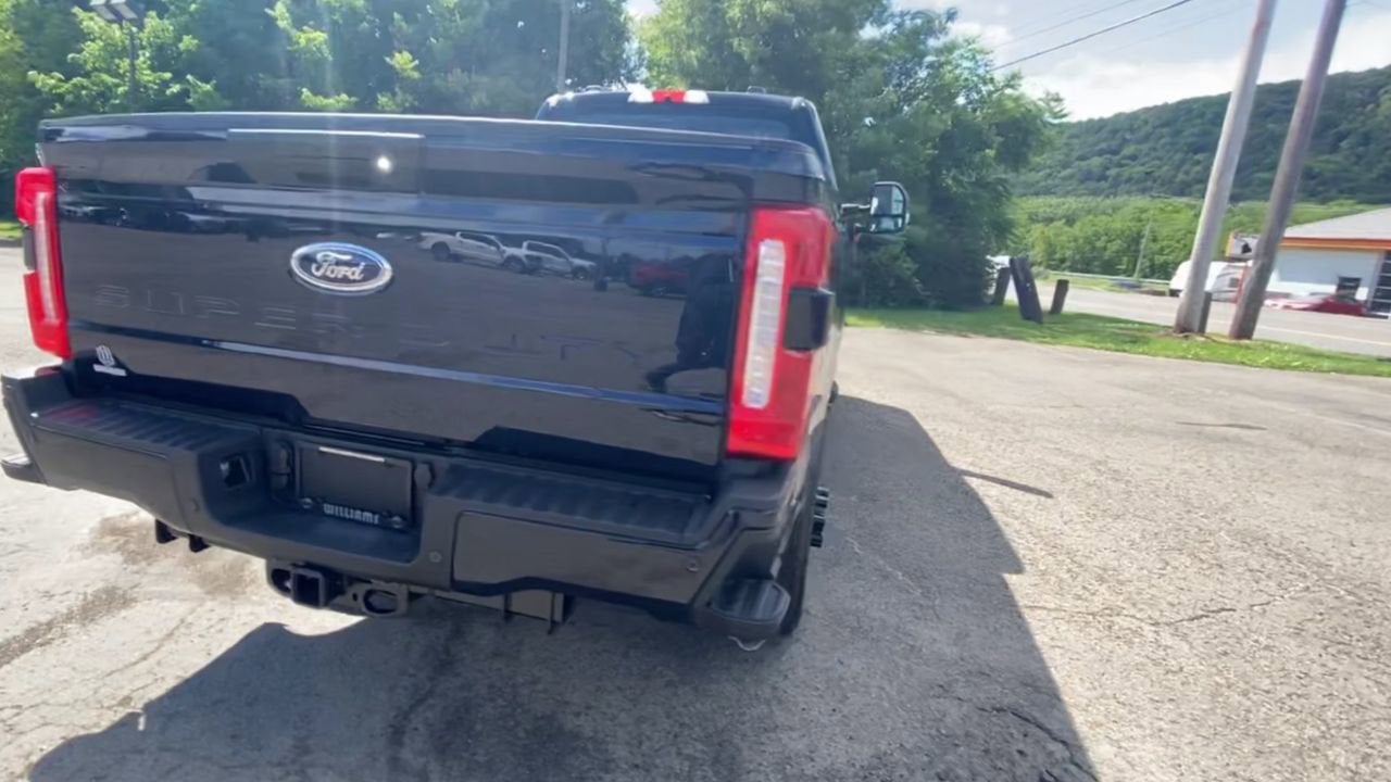 2025 Ford Super Duty F-350 SRW XL