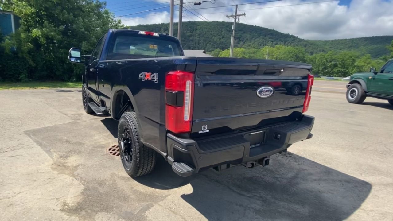 2025 Ford Super Duty F-350 SRW XL