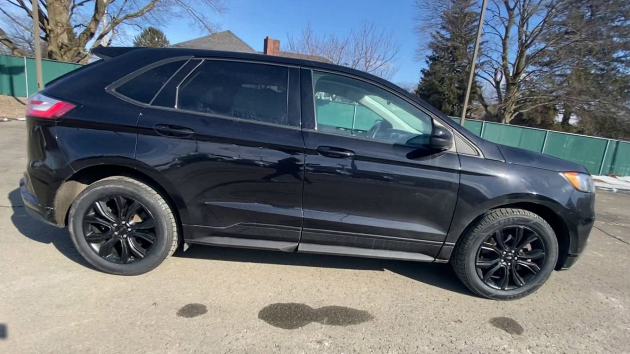 2022 Ford Edge SE