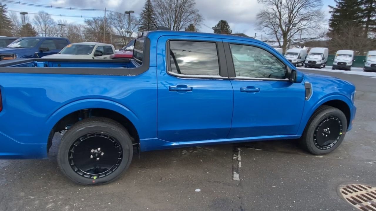 2026 Ford Maverick Lobo Standard