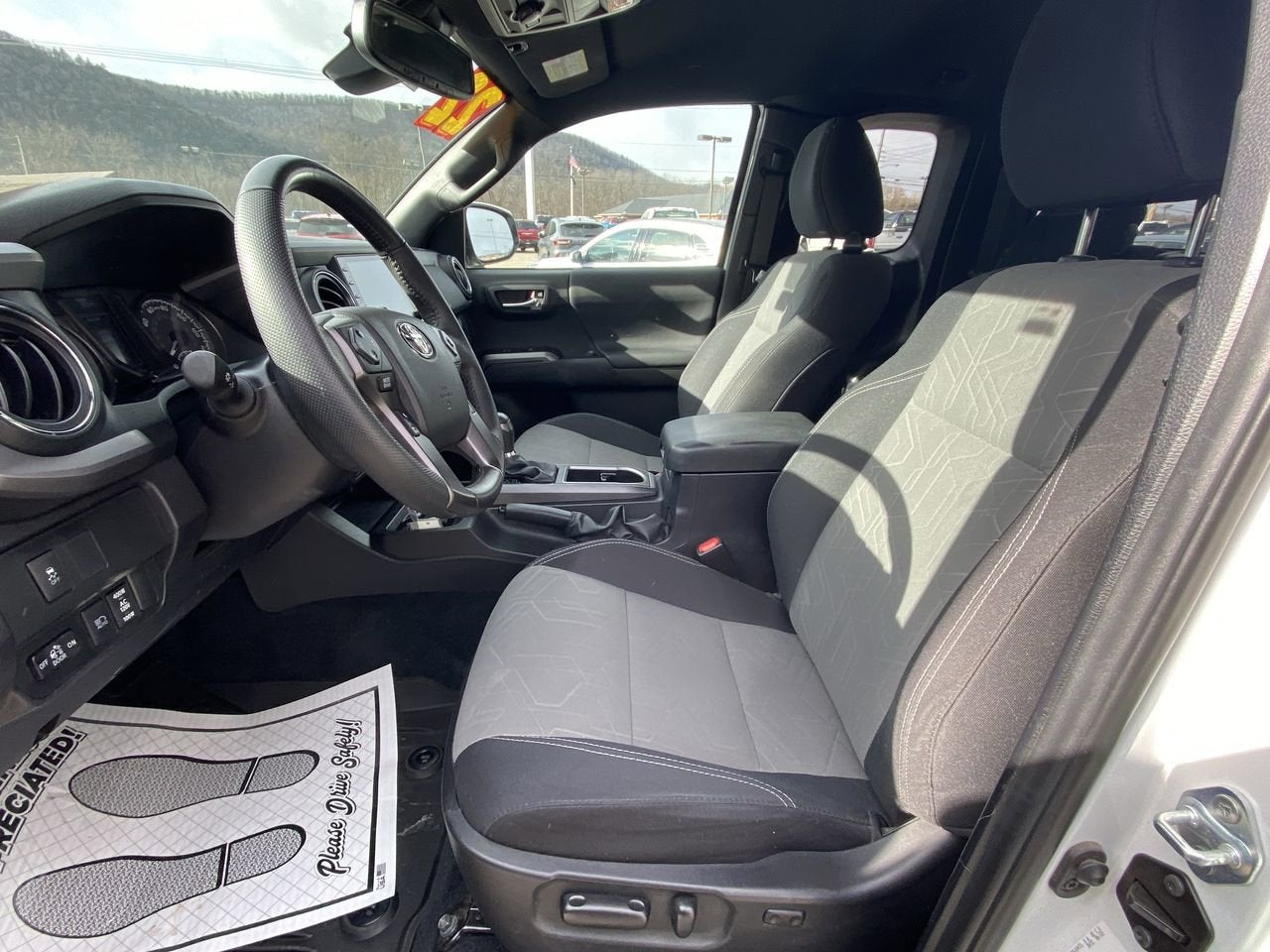 2022 Toyota Tacoma 4WD TRD Off-Road