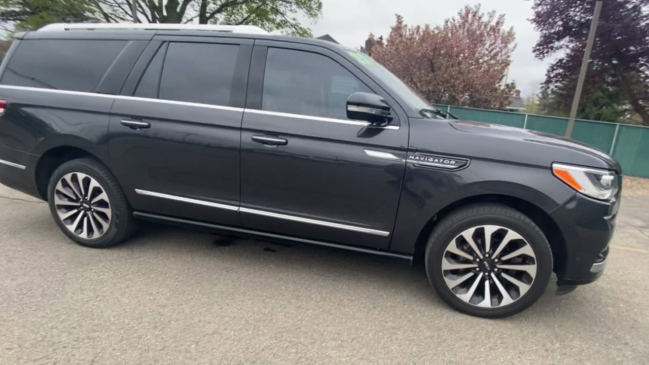 2022 Lincoln Navigator L Reserve