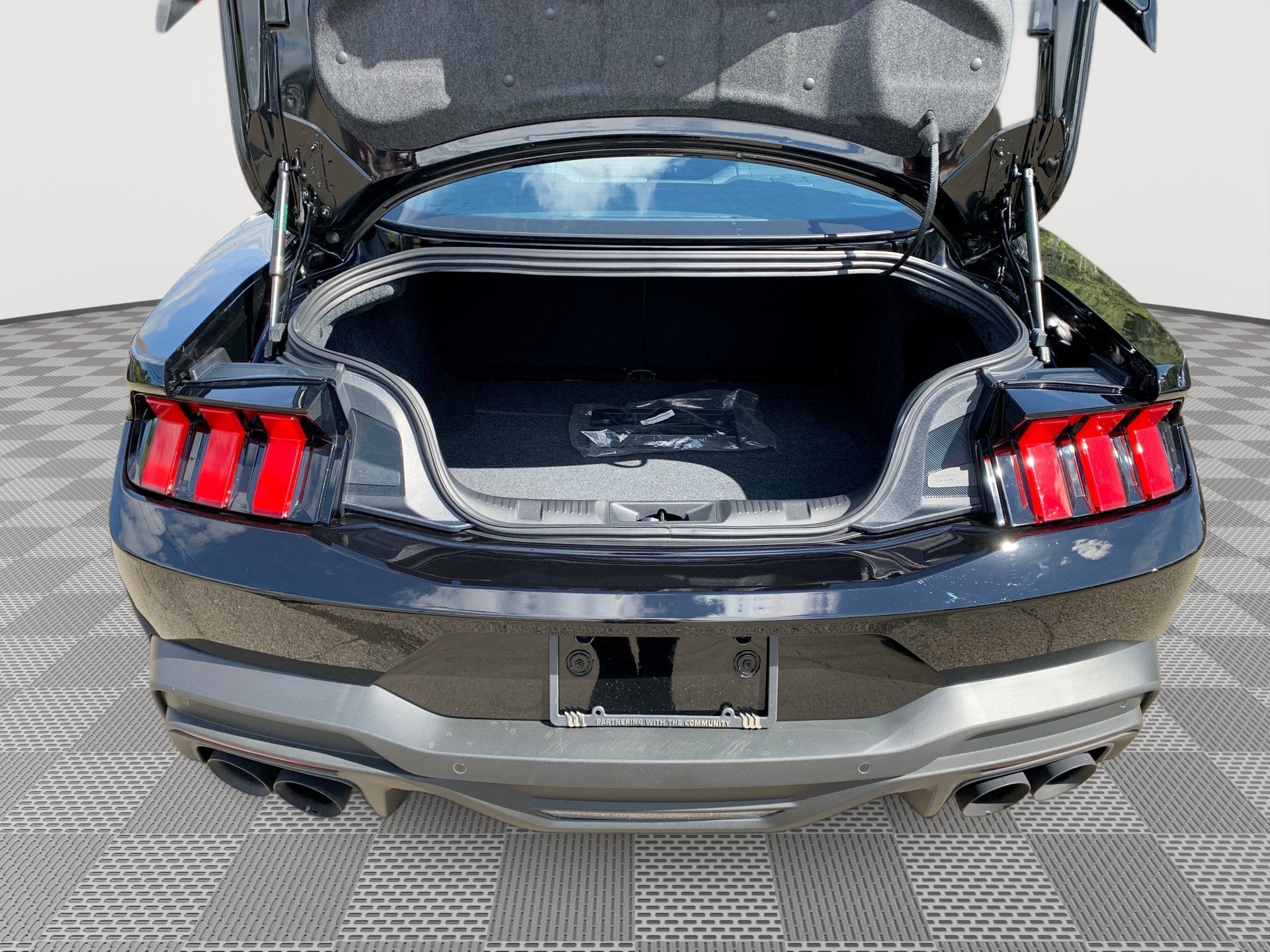 2025 Ford Mustang Dark Horse