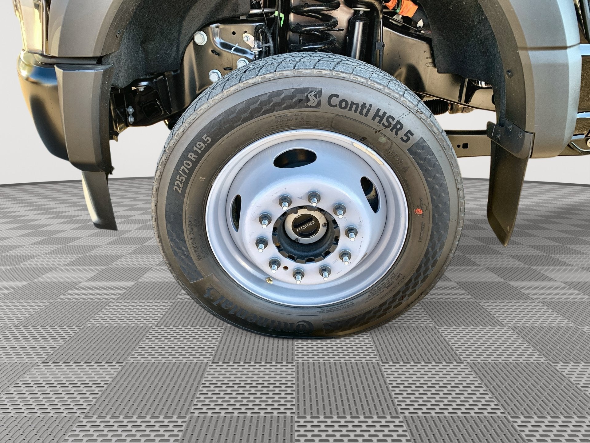 2027 Ford Super Duty F-450 DRW XL