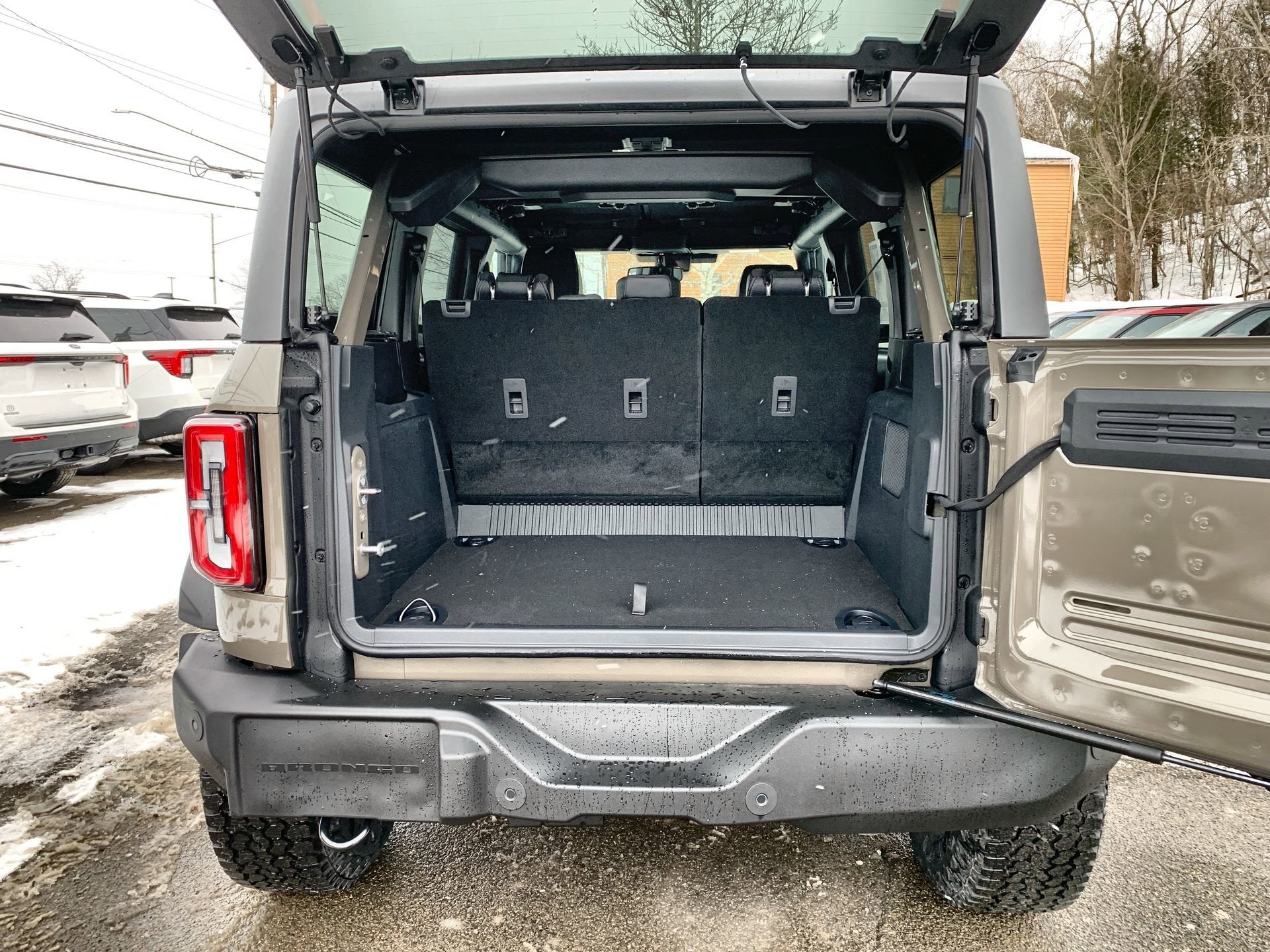 2026 Ford Bronco Outer Banks