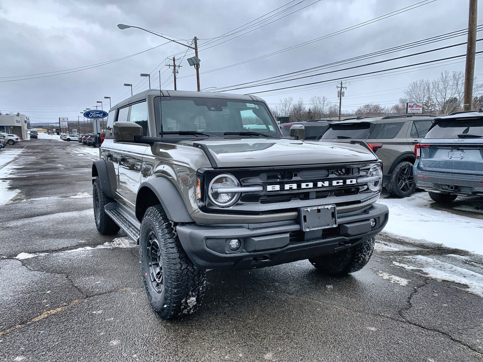 2026 Ford Bronco Outer Banks
