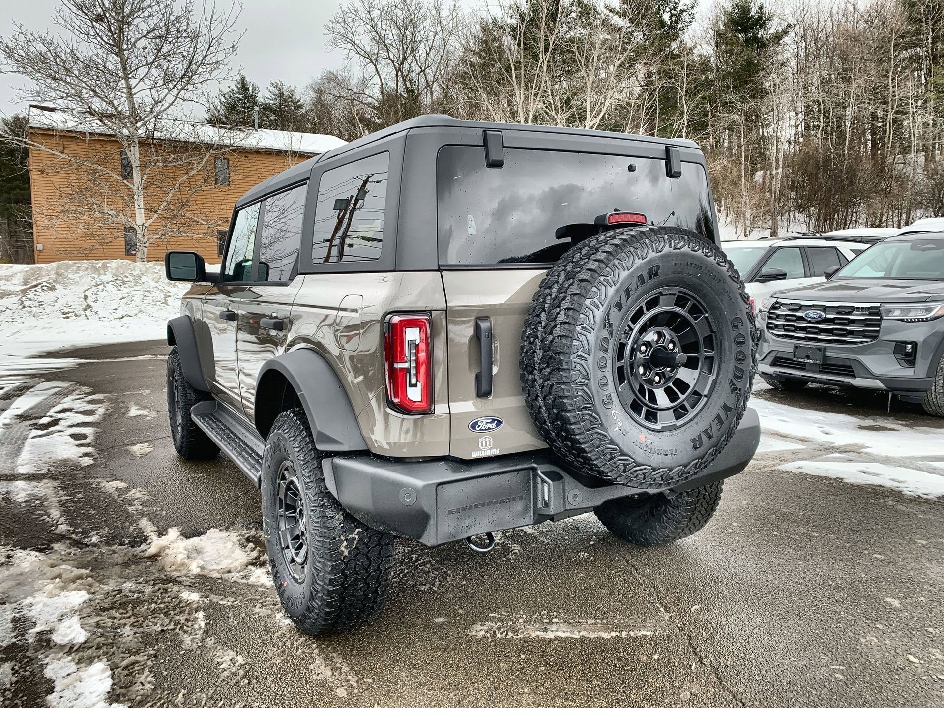 2026 Ford Bronco Outer Banks