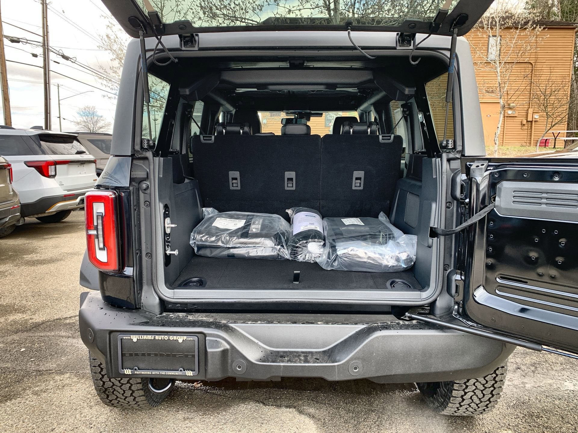 2026 Ford Bronco Outer Banks