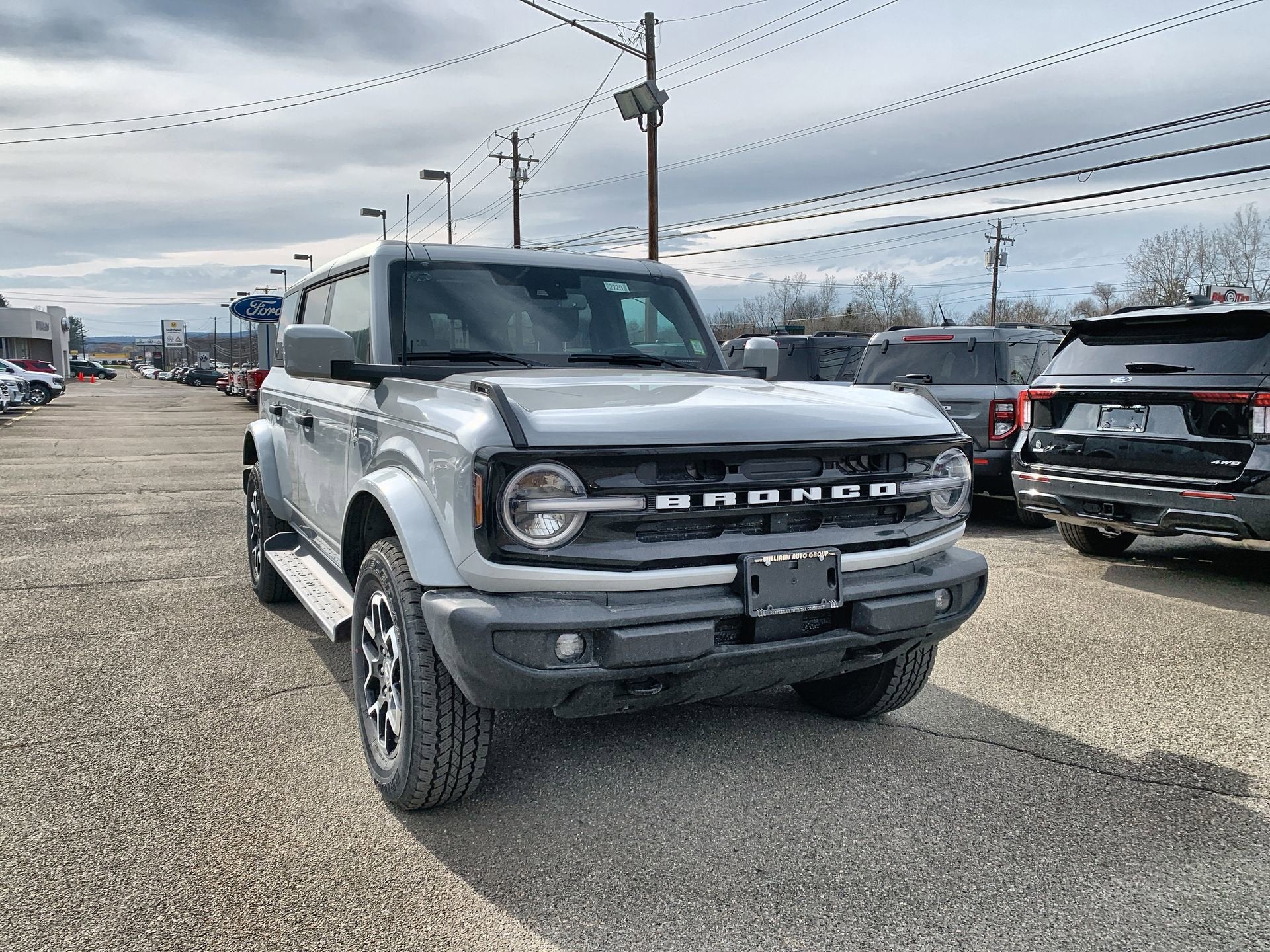 2026 Ford Bronco Outer Banks