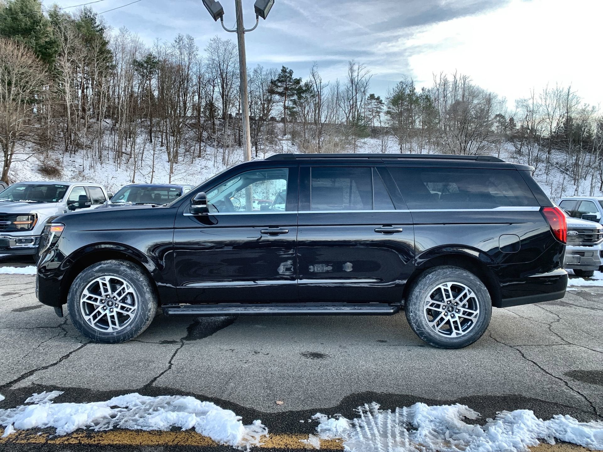 2025 Ford Expedition Max Active