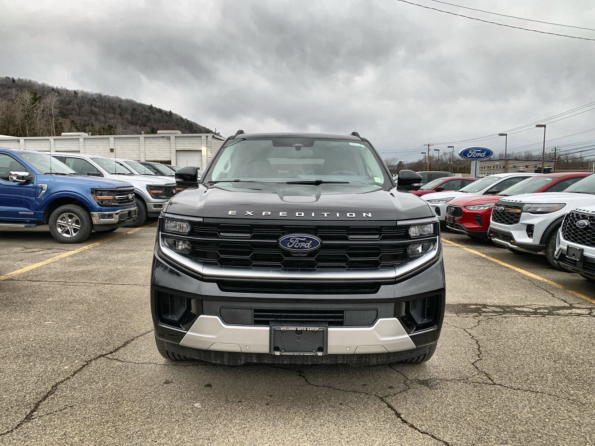 2025 Ford Expedition Max Platinum