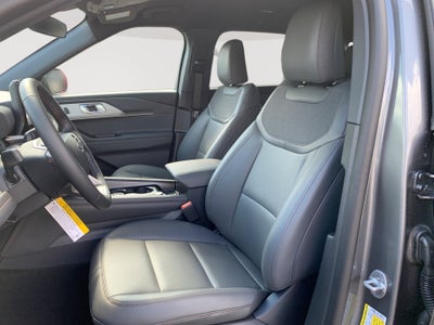2027 Ford Explorer Active w/200A Pkg