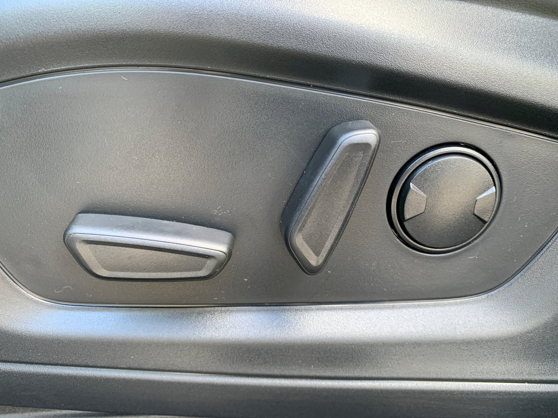 2027 Ford Explorer Active w/200A Pkg