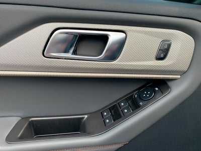 2027 Ford Explorer Active w/200A Pkg