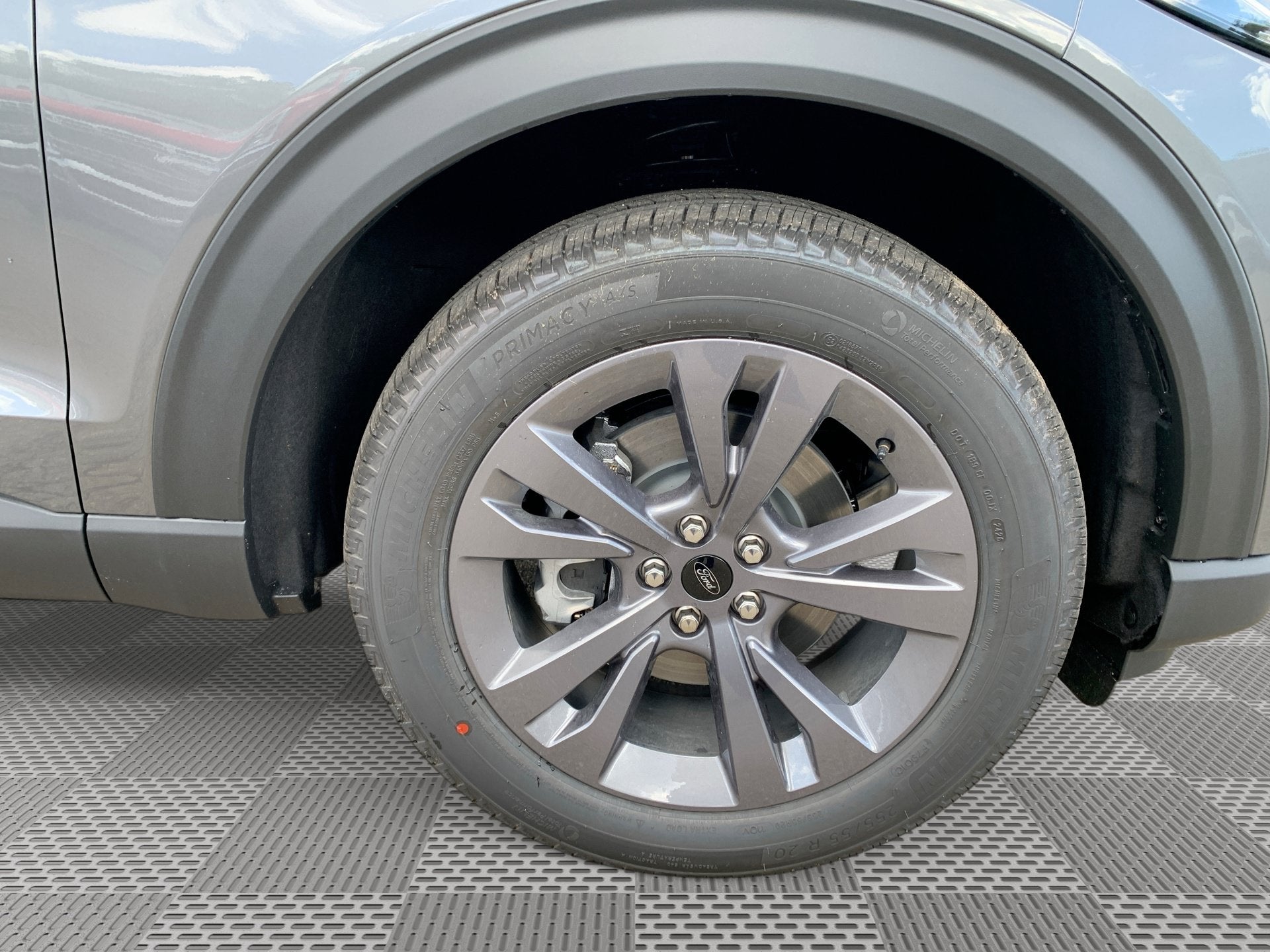 2027 Ford Explorer Active w/200A Pkg