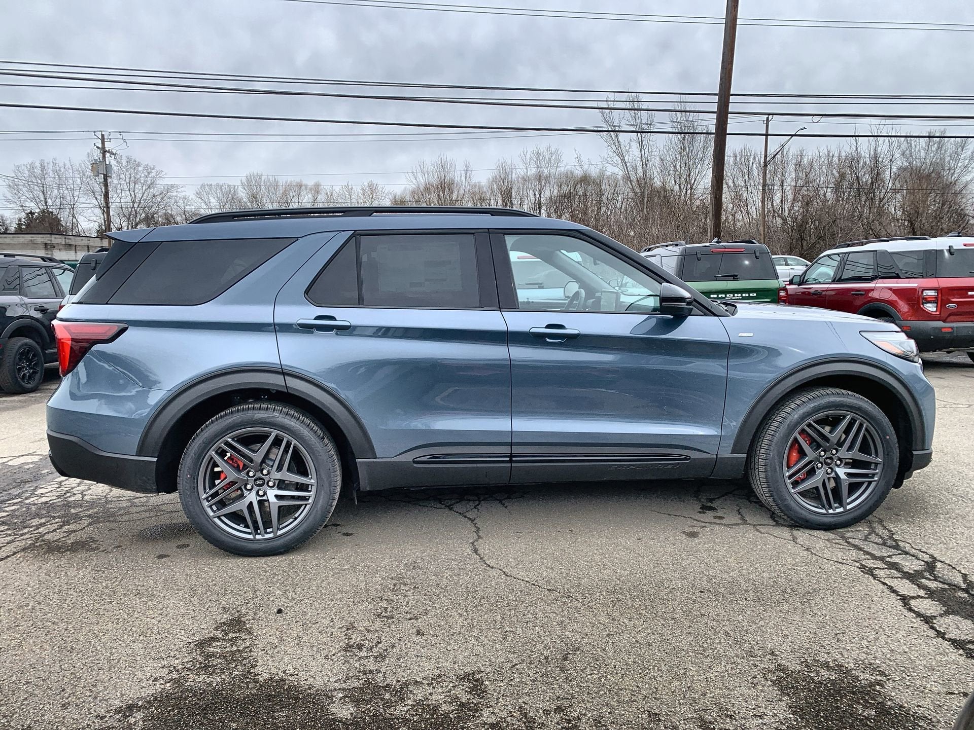 2026 Ford Explorer ST-Line