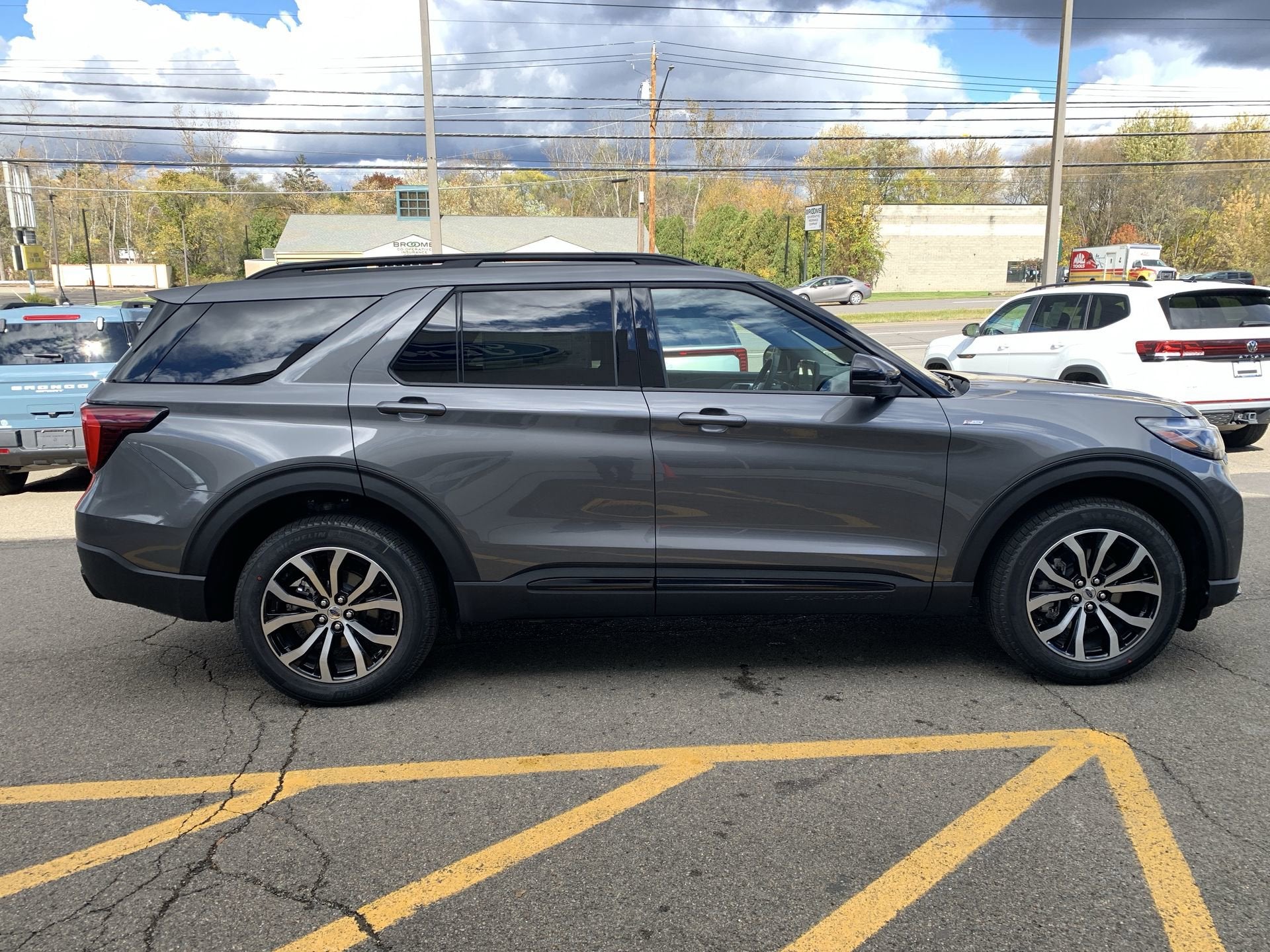 2026 Ford Explorer ST-Line