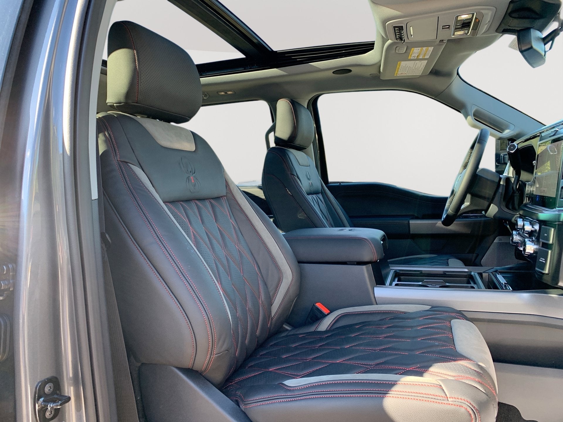 2027 Ford Super Duty F-250 SRW LARIAT