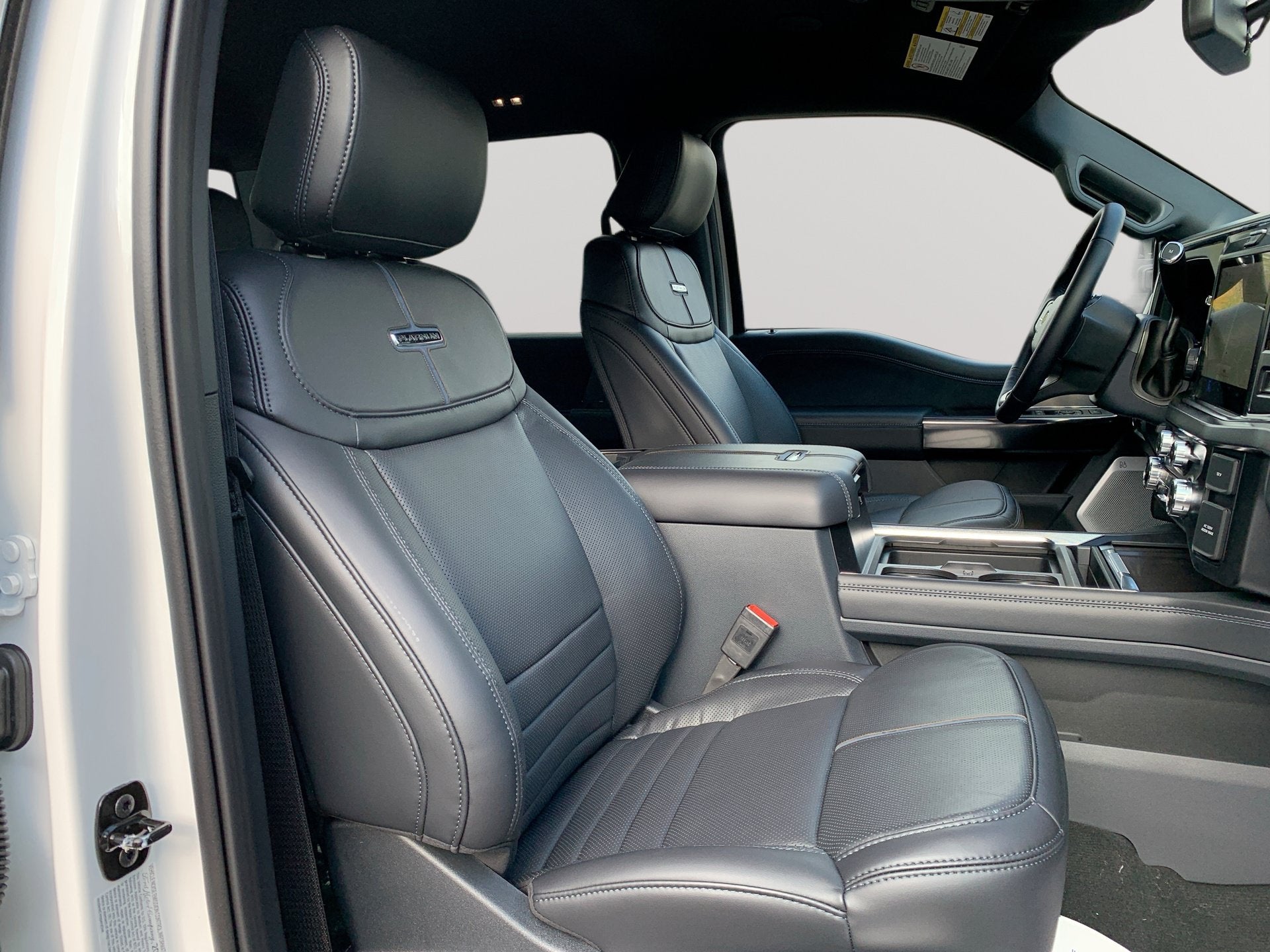2027 Ford Super Duty F-250 SRW Platinum