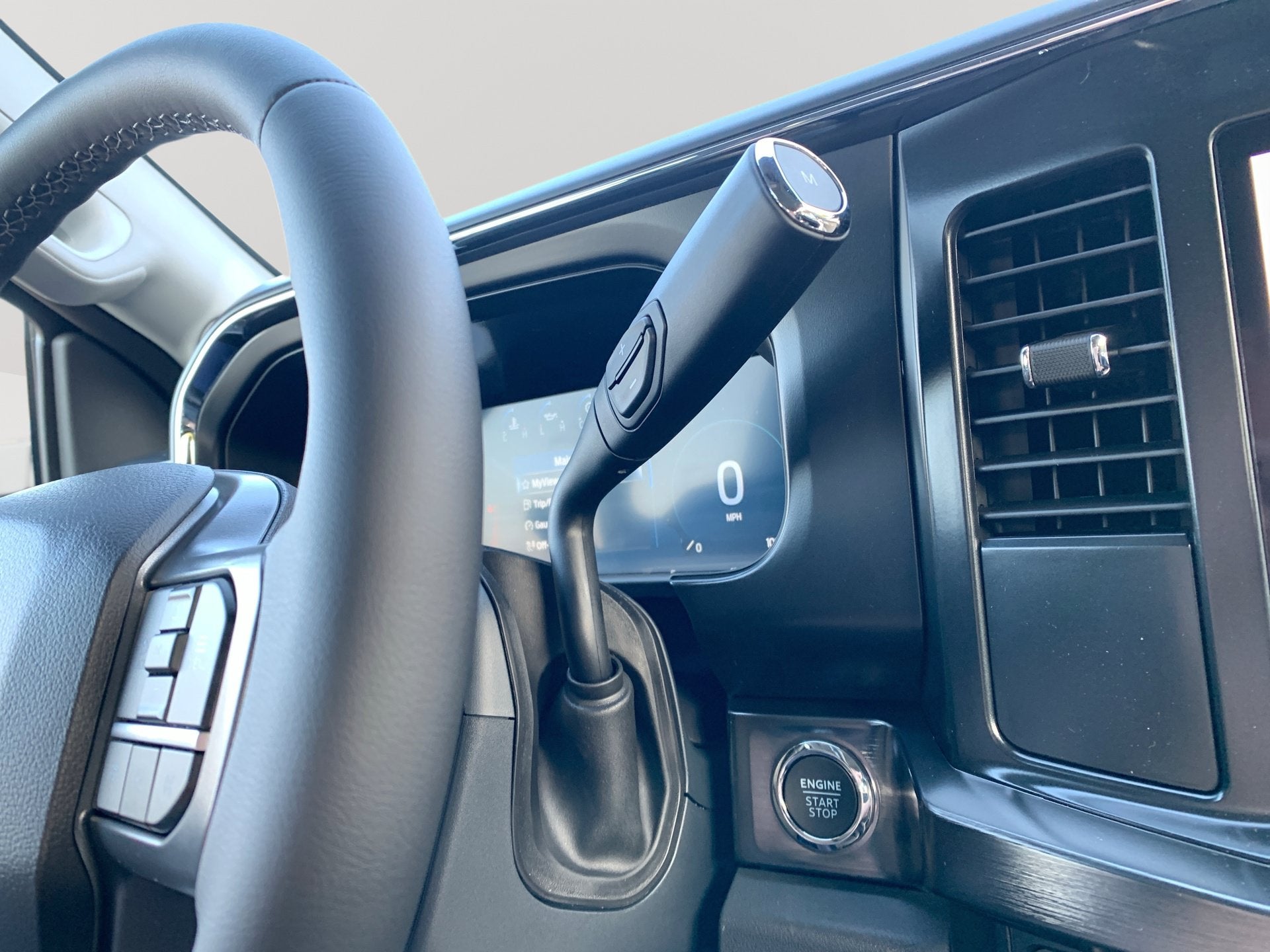 2027 Ford Super Duty F-350 SRW LARIAT