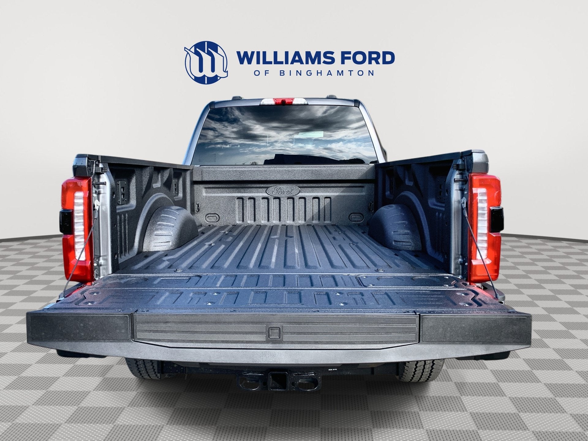 2027 Ford Super Duty F-350 SRW LARIAT