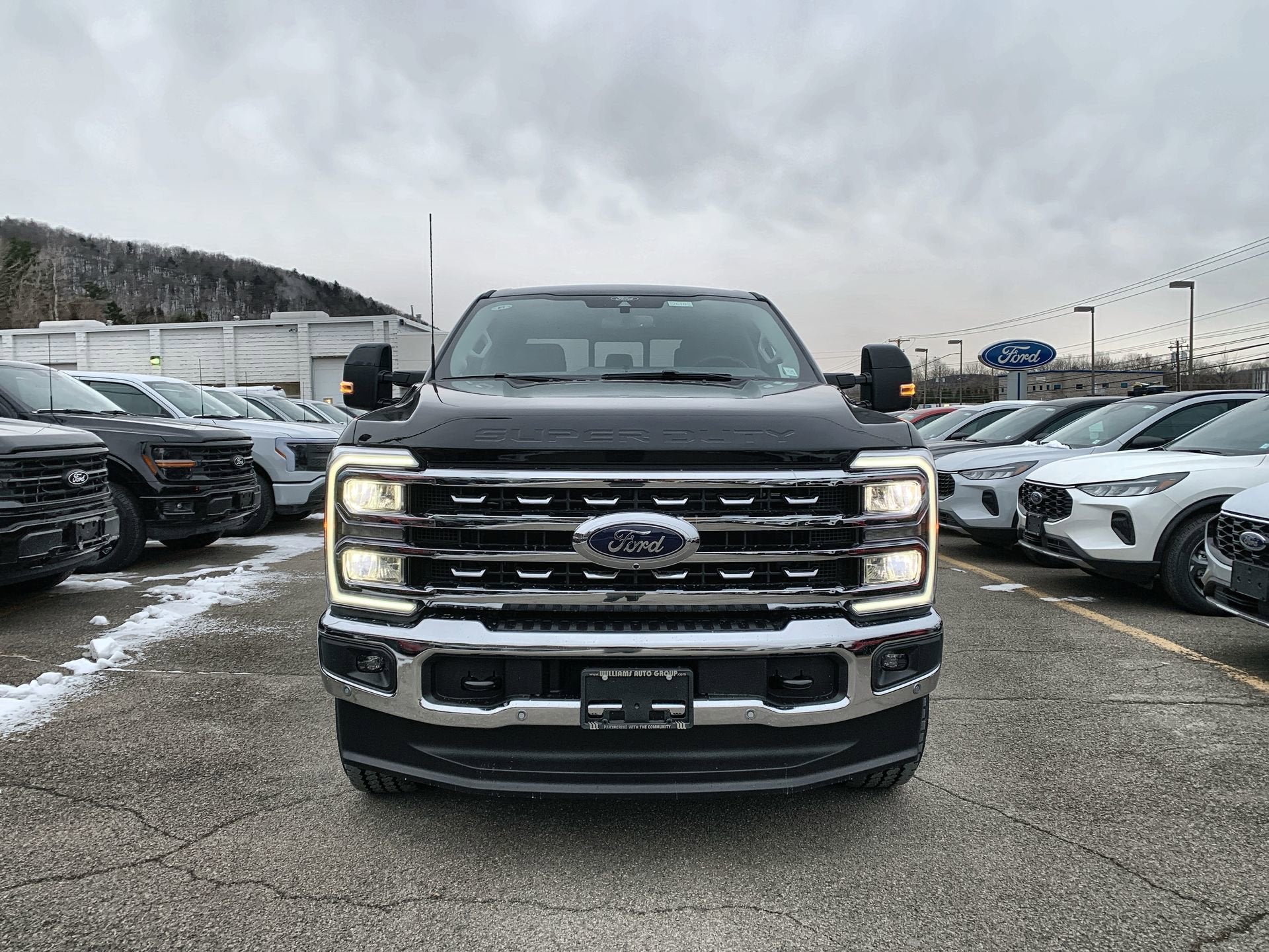 2026 Ford Super Duty F-350 SRW LARIAT